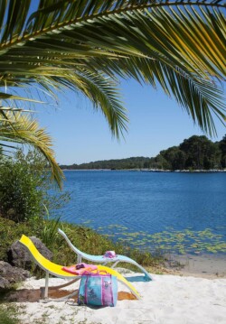 Bain de soleil sur le lac de Sanguinet Cazaux Bain de soleil sur le lac de Sanguinet Cazaux