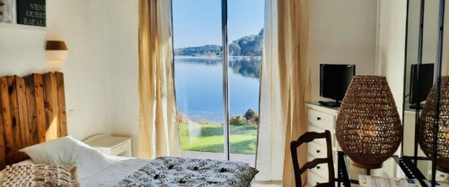 Chambre terrasse avec vue sur le lac Chambre terrasse avec vue sur le lac